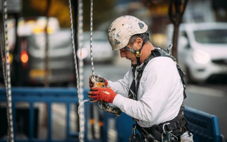 The Advantages of Rope Access for Roof Repairs in London