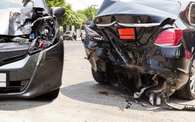Top Benefits of Hiring a Phoenix Car Accident Lawyer for Your Case